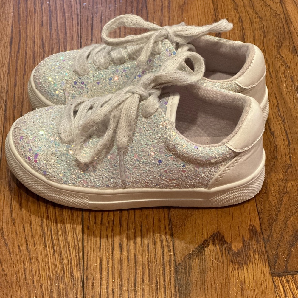 Nina Sparkle Toddler Sneakers. Size 9.